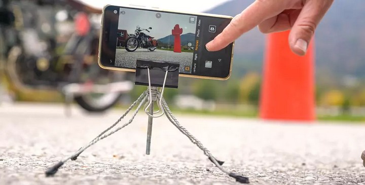 How To Make A Smartphone Tripod On A Budget