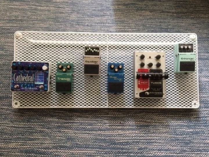 Make Your Own Pedalboard In 10 Minutes