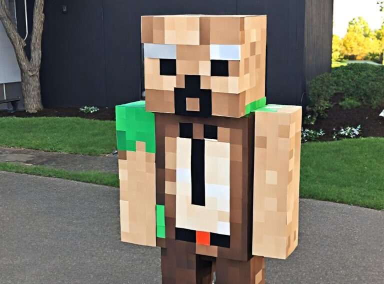 15 DIY Minecraft Costume Ideas For Gamers’ Cosplay