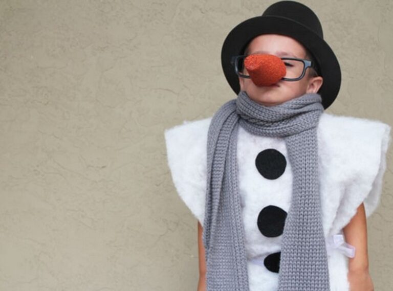 12 DIY Snowman Costume Ideas To Look Fluffy Anywhere