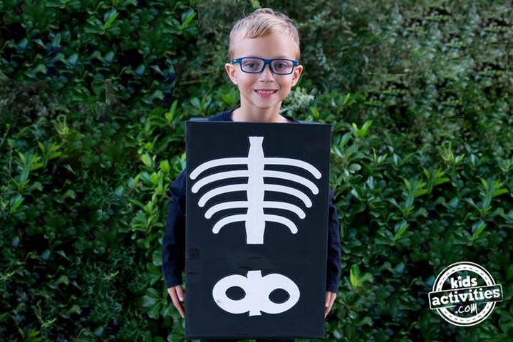 DIY X-ray Skeleton Costume