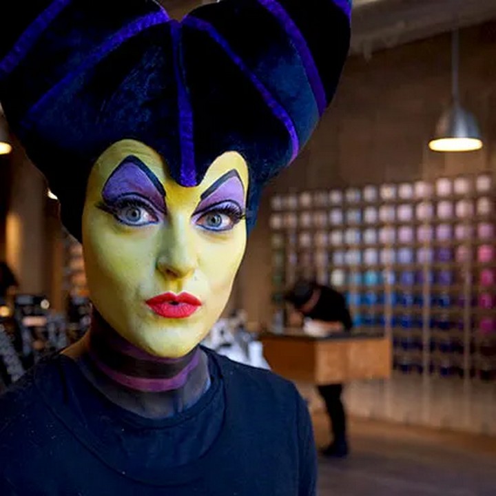 How To DIY Your Own Maleficent Halloween Costume