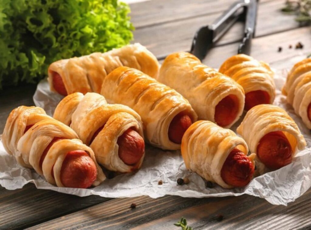 10 Graduation Party Food Ideas Using Simple Ingredients - Julie Ann Art