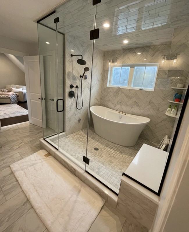 Walk-in Shower Layout For Small washroom With Combined Tub