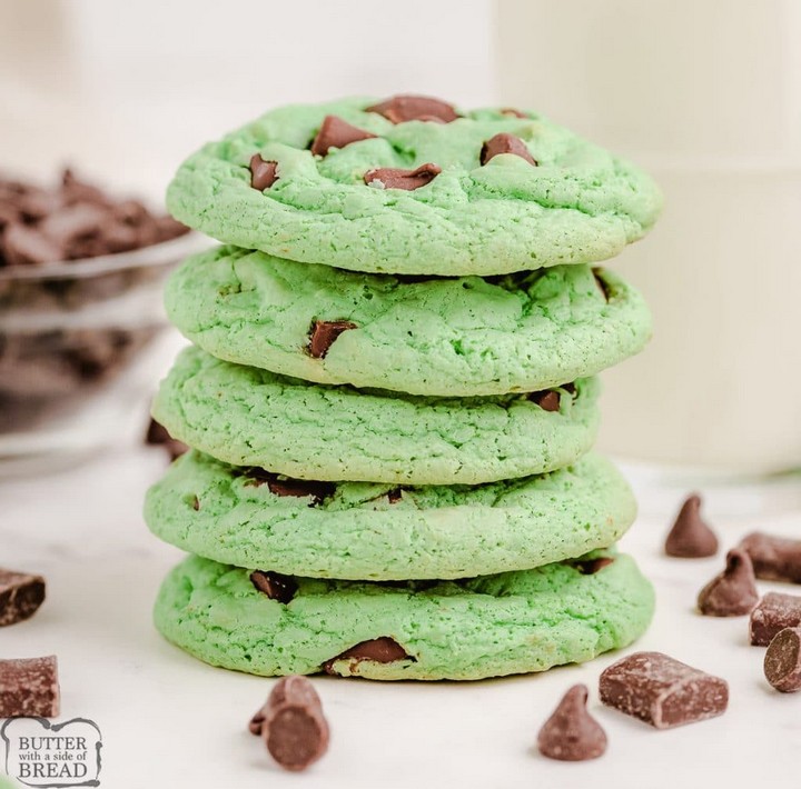 Mint Chocolate Chip Cookies