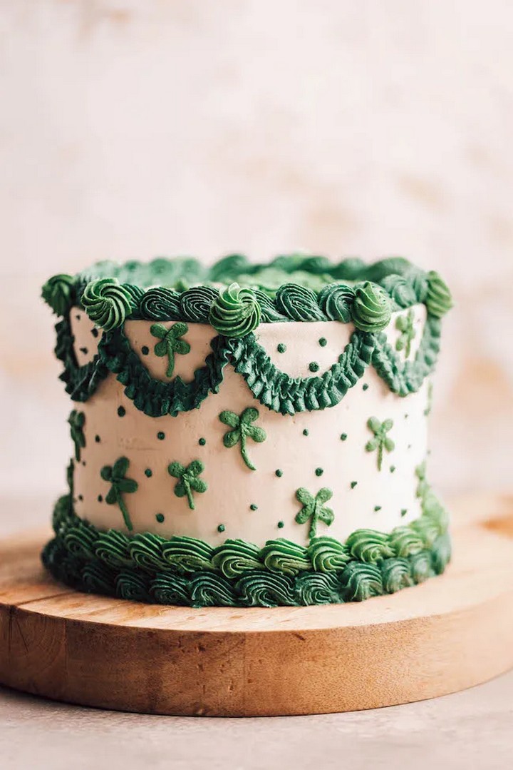 St. Patty’s Day Vanilla Shamrock Cake