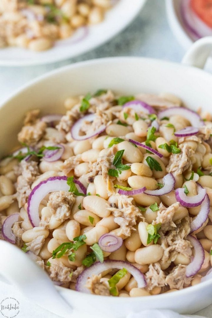 Tuna & White Bean Salad With Red Wine Vinaigrette