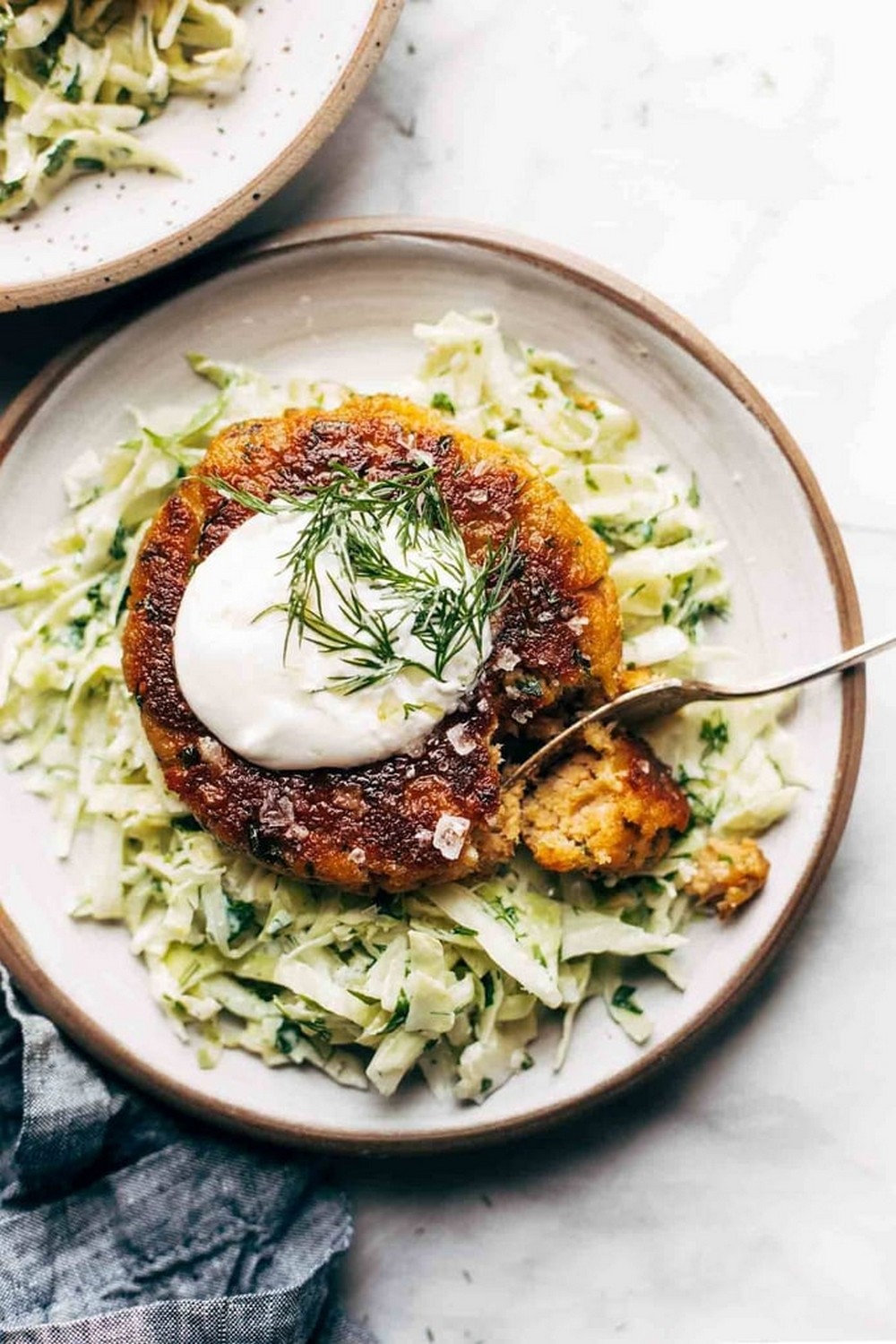 Yummy Salmon Burgers With Slaw