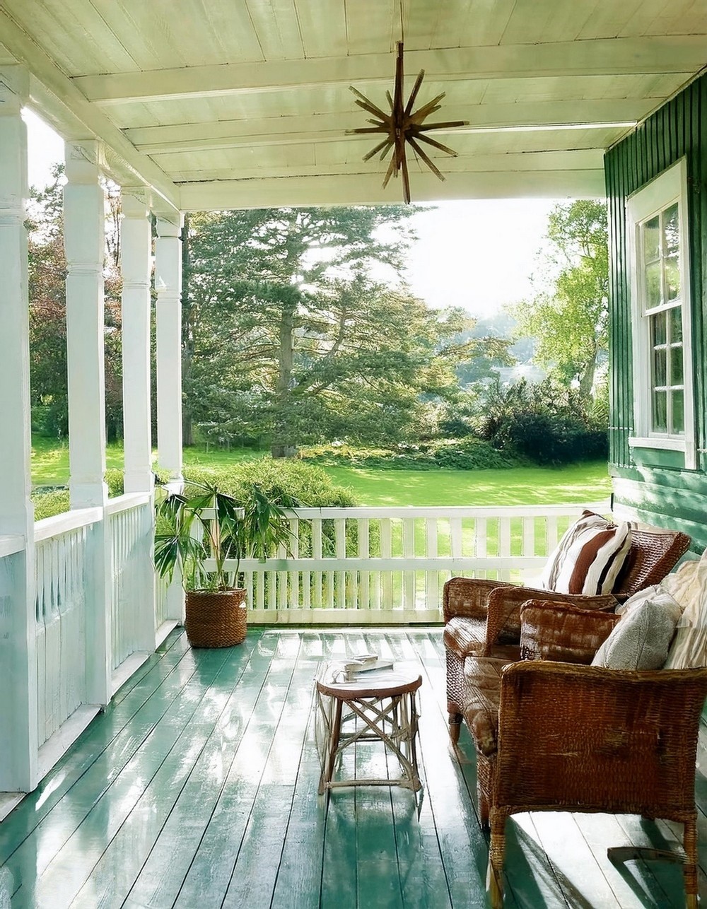 Farmhouse Style Screened in Porch