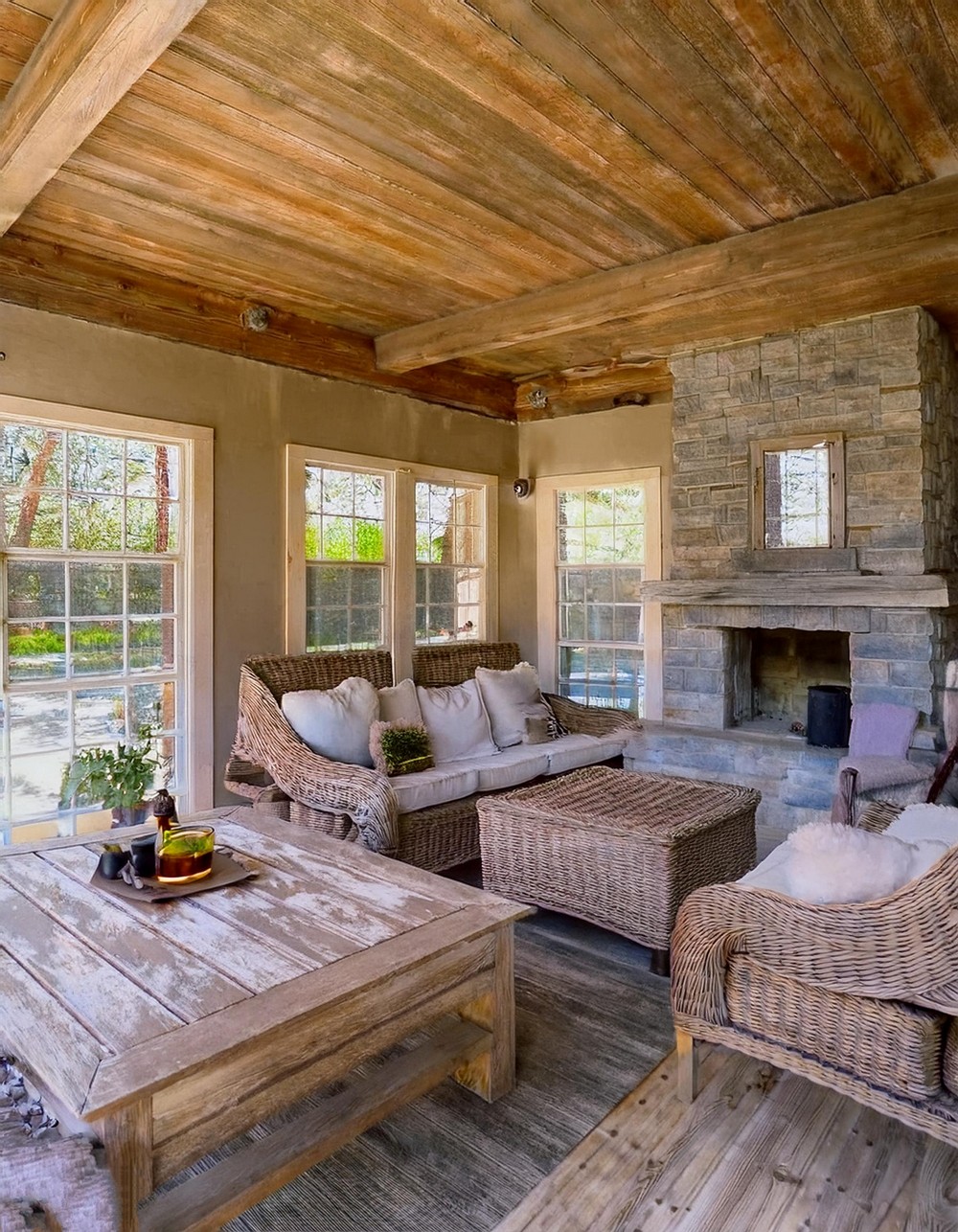 Traditional Screened Porch