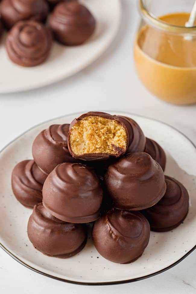 Healthy Peanut Butter Balls