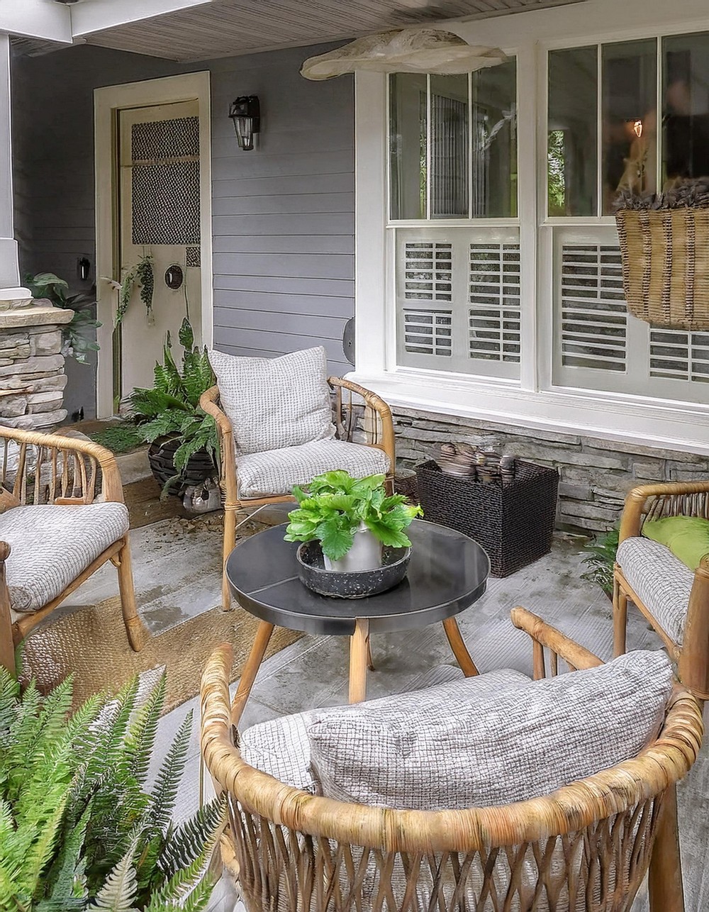 Beautiful Cozy Porch