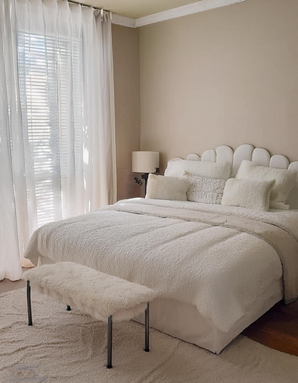 10 Cozy & Modern Bedroom Decor Ideas - Julie Ann Art