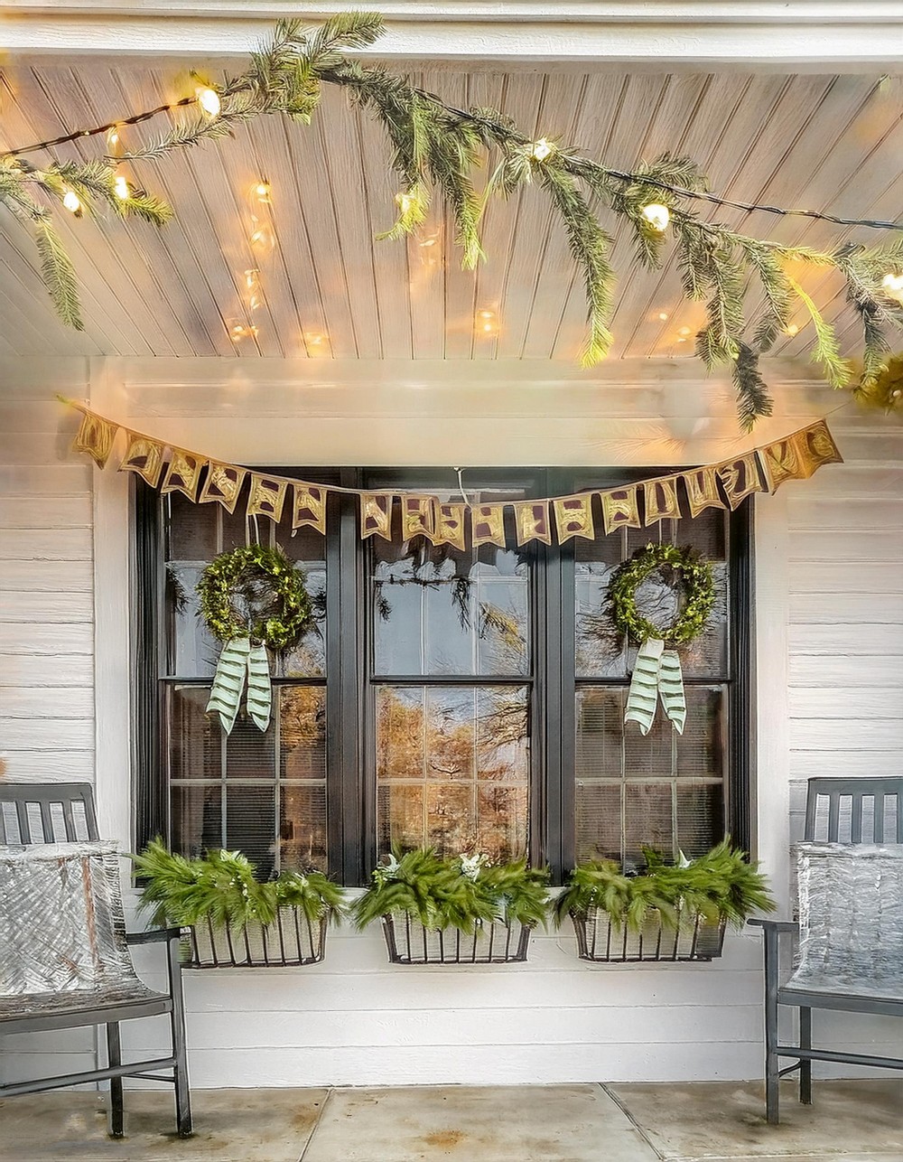 Holiday Front Porch With Cozy Vibes