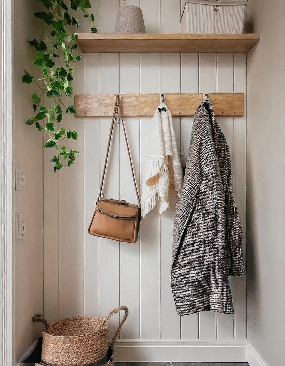 Modern Shelf and Hanging Peg Mudroom Entryway