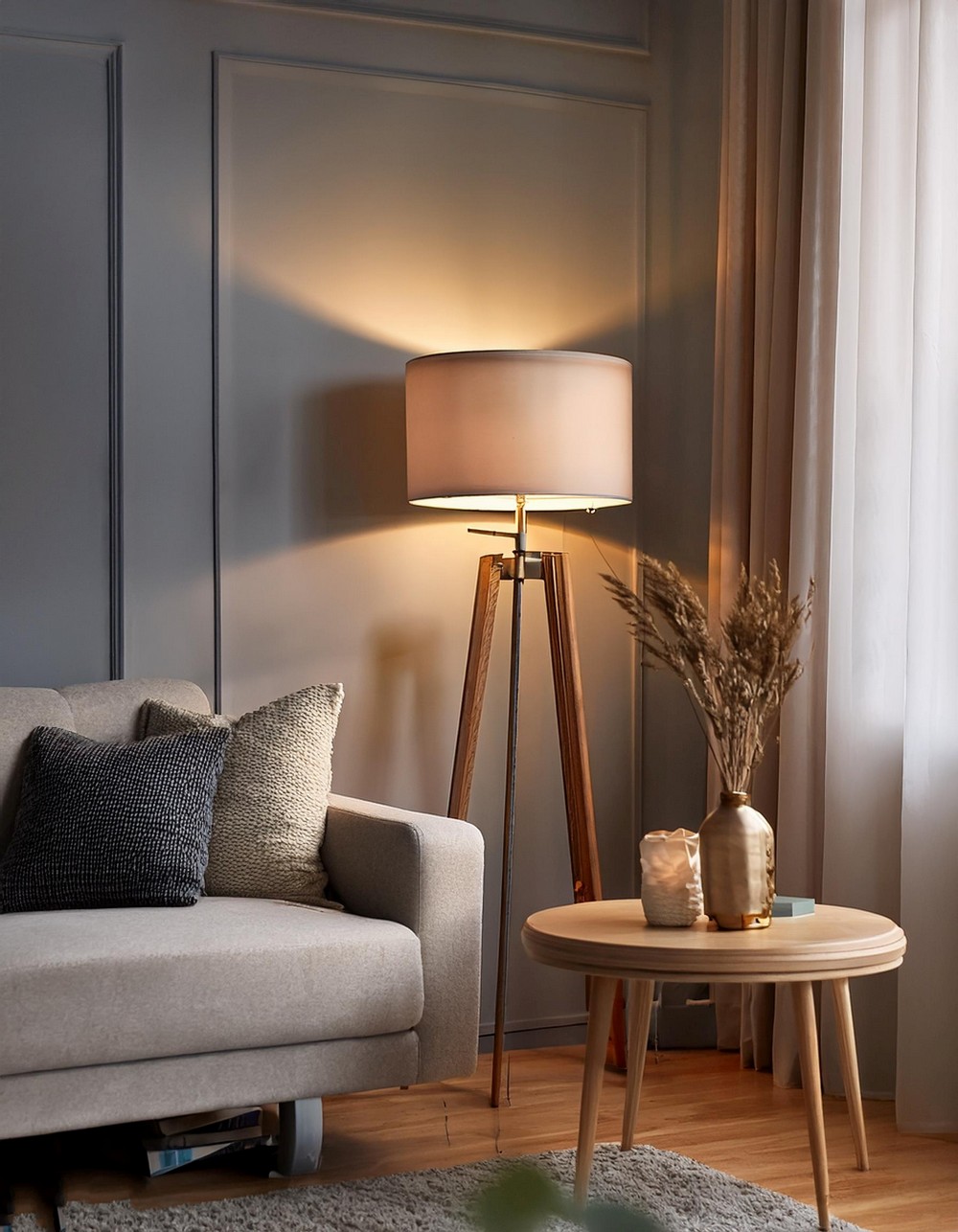 Table Lamps and Floor Lamps for Cozy Living Room