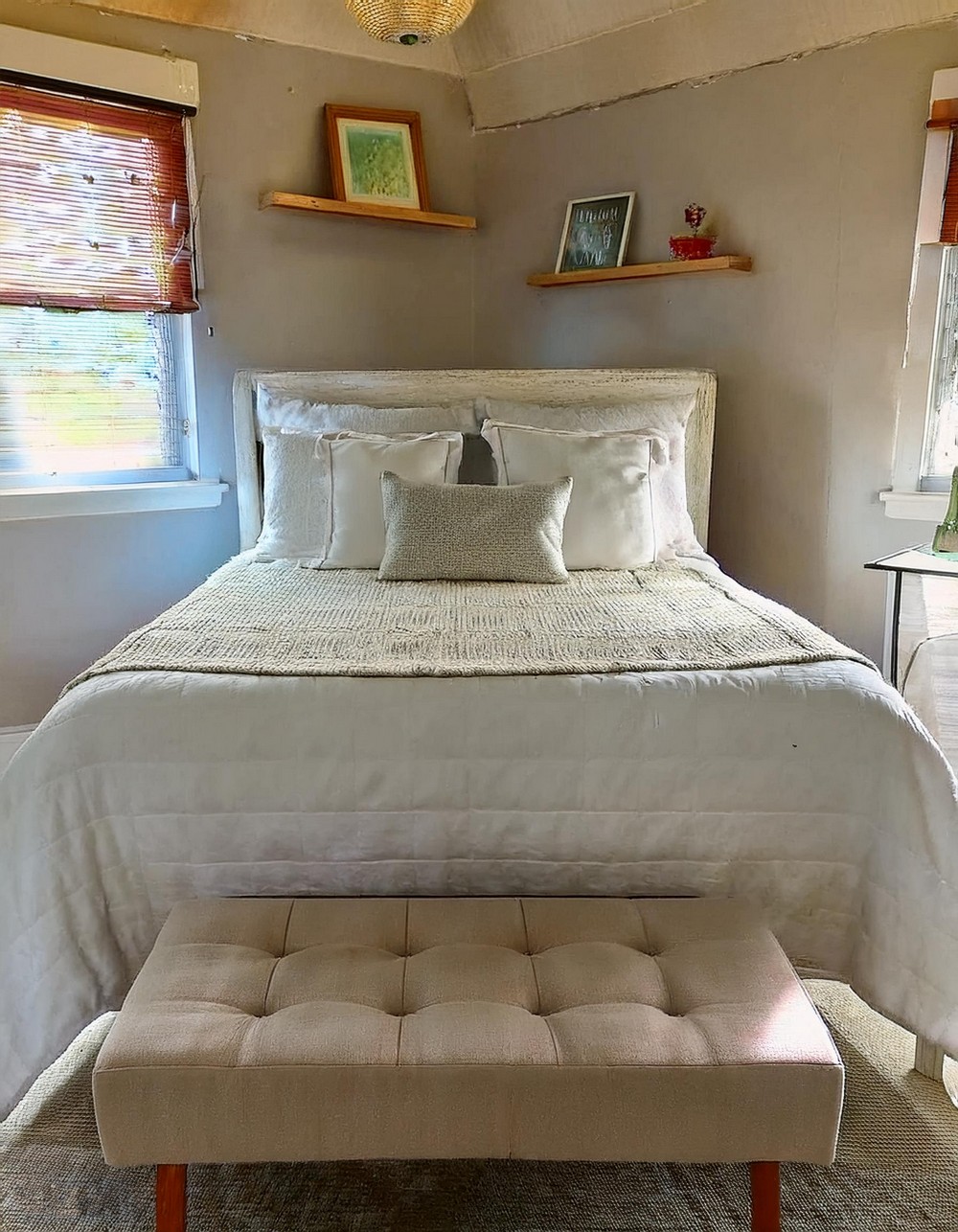 Warm Tone, Modern Bedroom
